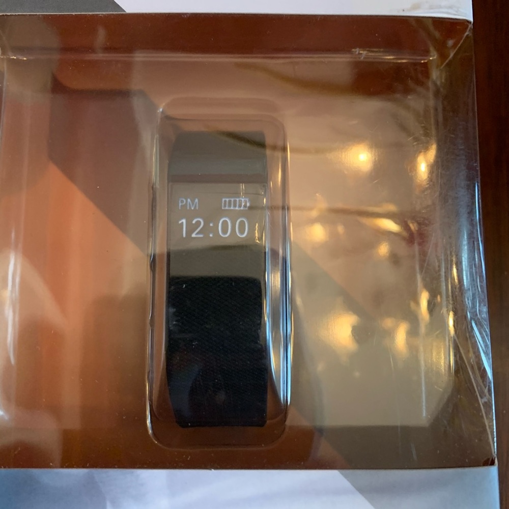 NEW ACTIVITY TRACKER - Picture 4 of 5
